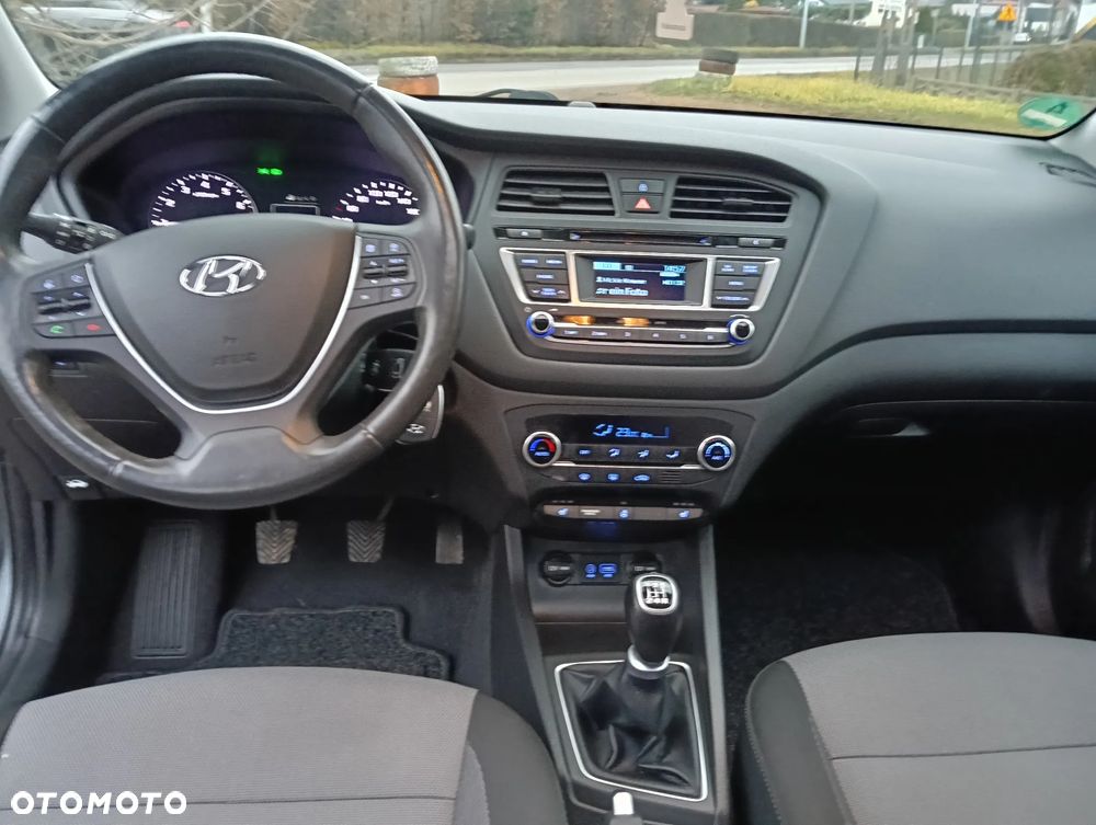 Hyundai i20 1.2 Intro Edition - 15
