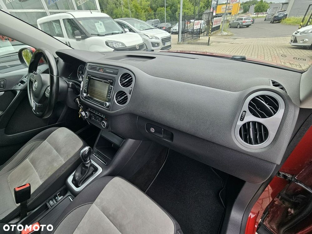 Volkswagen Tiguan 2.0 TDI DPF 4Motion BlueMotion Technology DSG Sport & Style - 22