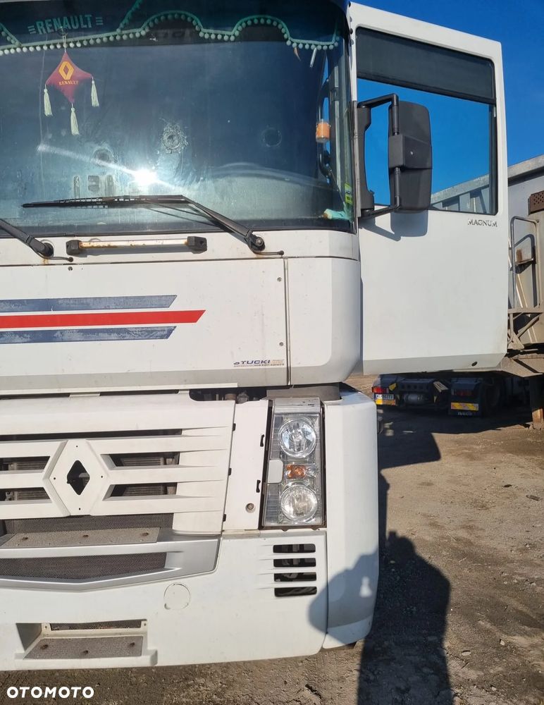 Renault Premium - 9