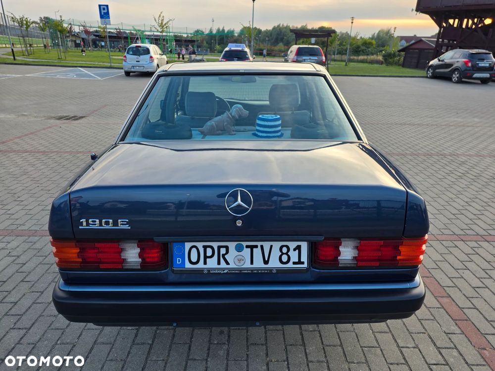 Mercedes-Benz W201 (190) - 6