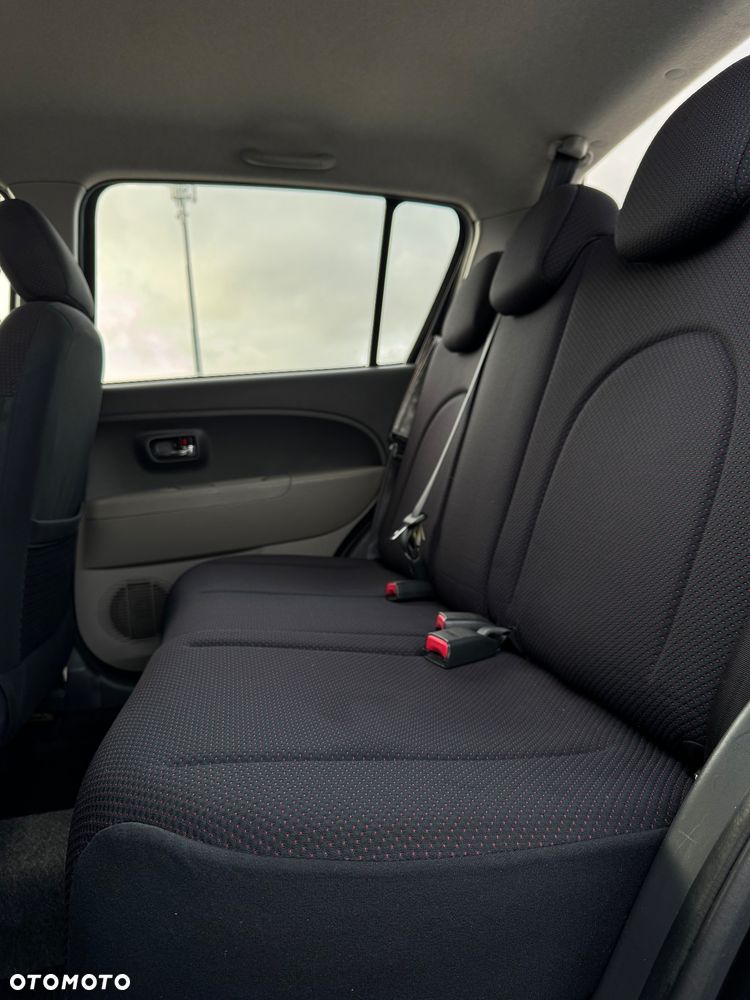 Daihatsu Sirion 1.3 - 21