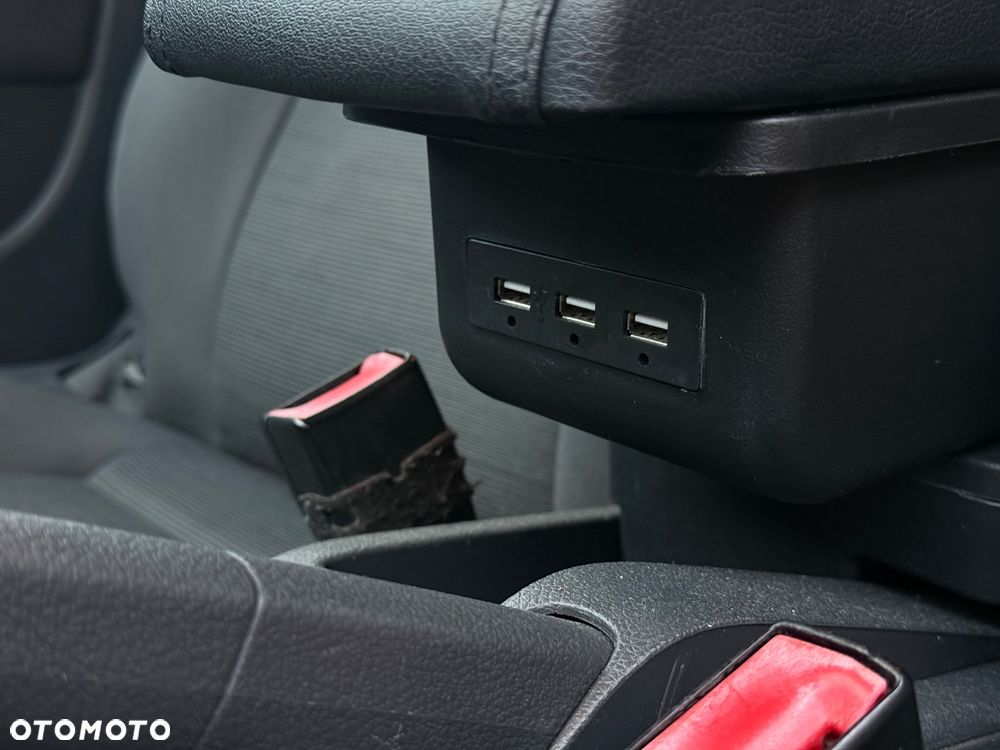 Volkswagen Golf - 12