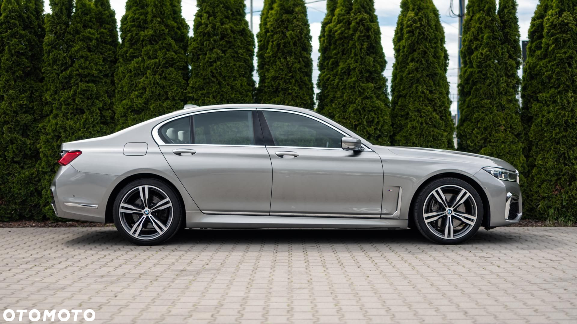 BMW Seria 7 - 8