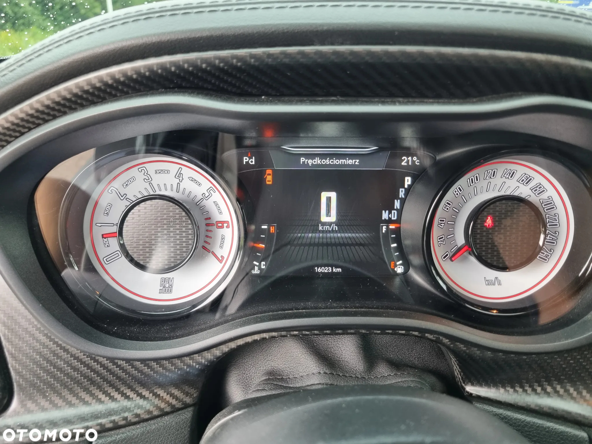 Dodge Challenger 5.7 R/T Shaker - 13