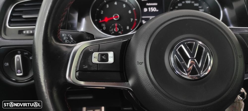 VW Golf - 32