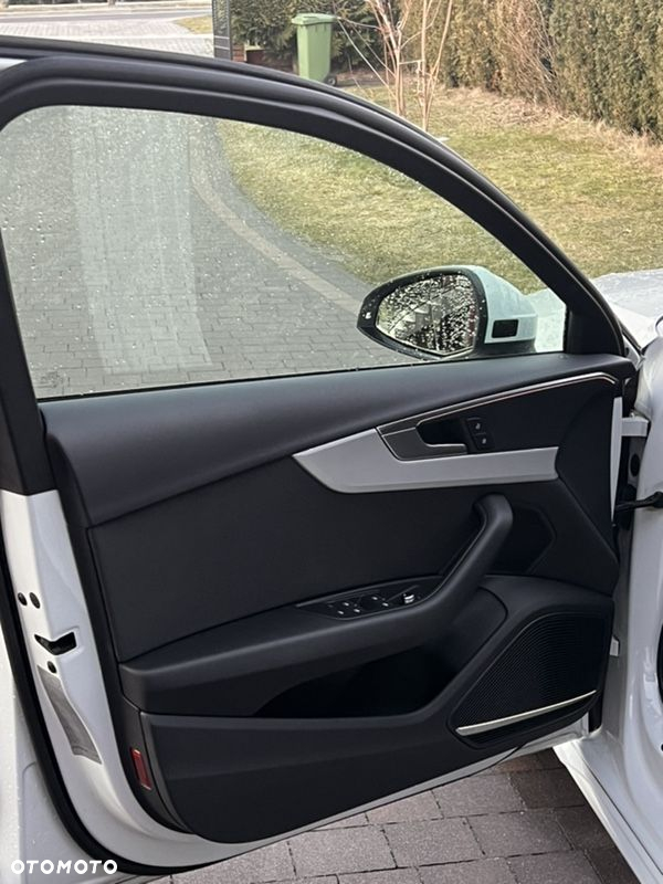 Audi A4 Avant 40 TDI S tronic S line - 29