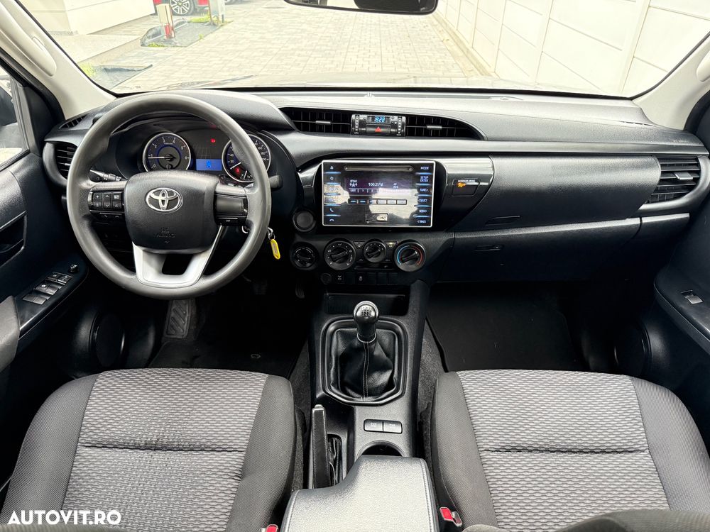 Toyota Hilux - 15