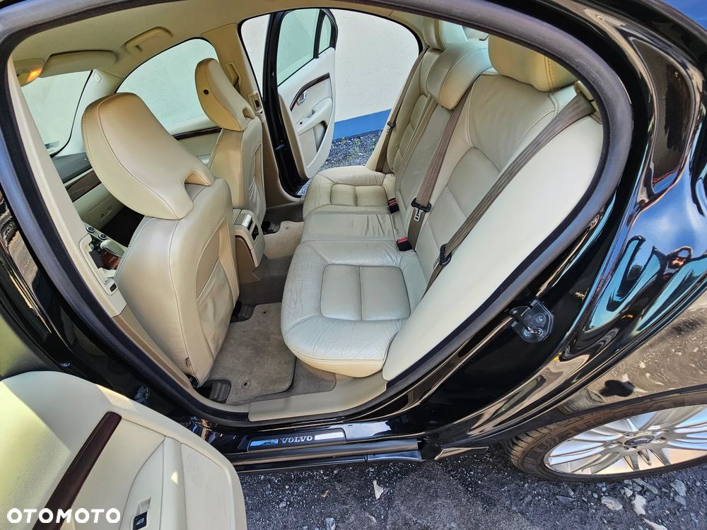 Volvo S80 4.4 V8 Momentum - 23