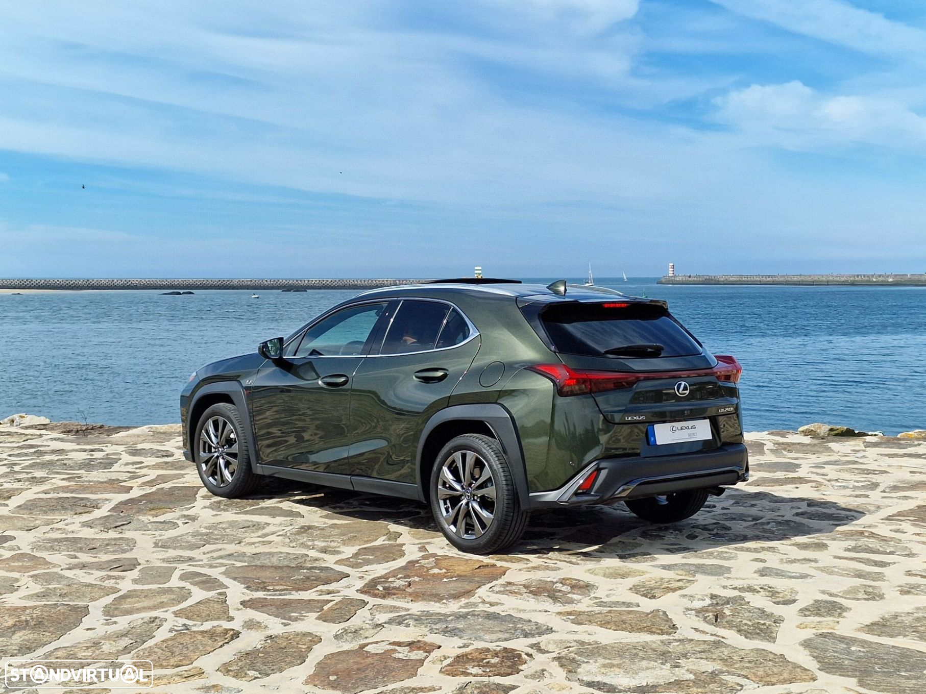Lexus ux-250h Sport (Ecrã 12.3) - 6