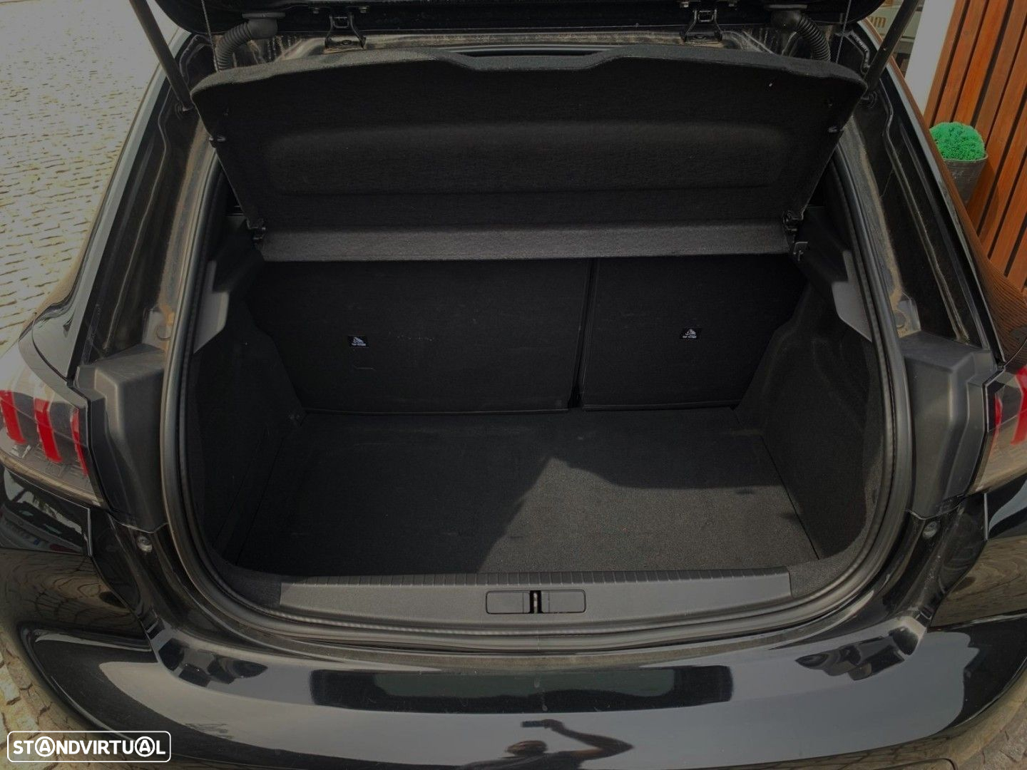 Peugeot 208 1.5 BlueHDi GT Line - 25