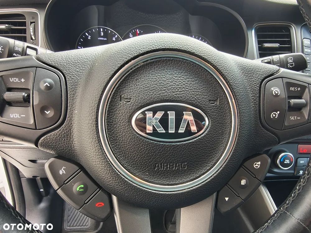 Kia Carens 1.7 CRDi 115 Dream Team Edition - 23