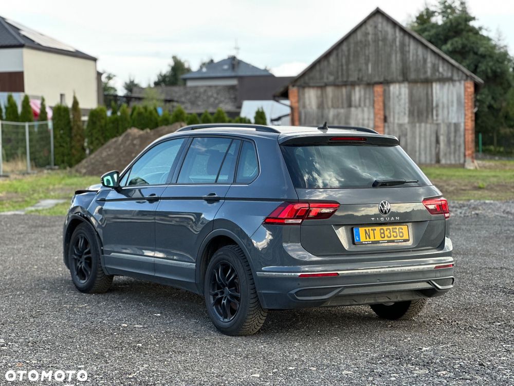 Volkswagen Tiguan - 10