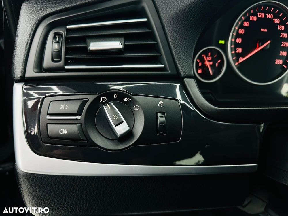 BMW Seria 5 520d Aut. Luxury Line - 13