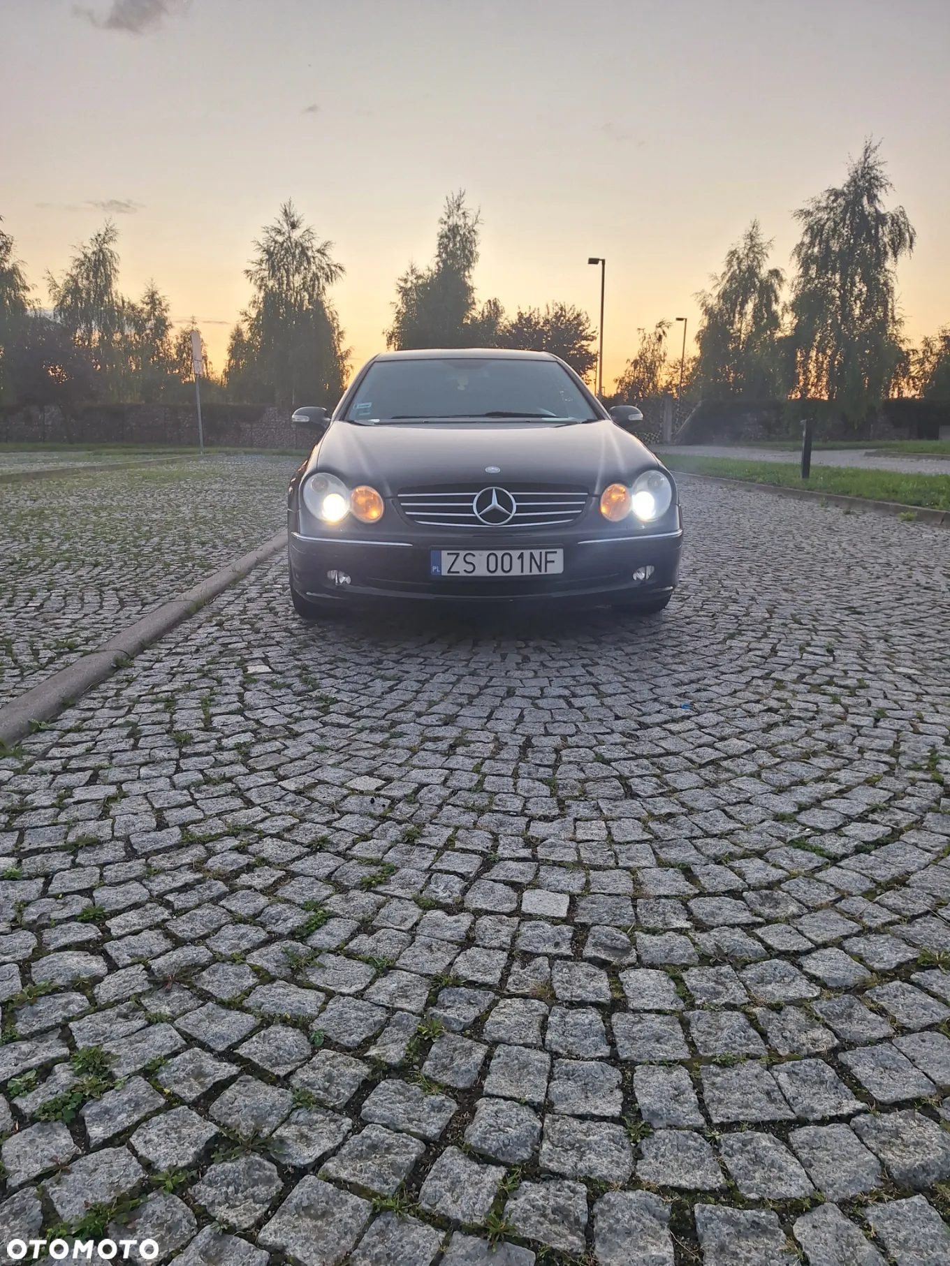 Mercedes-Benz CLK Coupe 200 Kompressor Automatik Avantgarde - 2