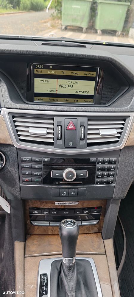 Mercedes-Benz E 220 CDI DPF BlueEFFICIENCY Automatik Elegance - 10