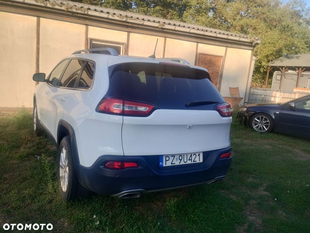Jeep Cherokee - 3