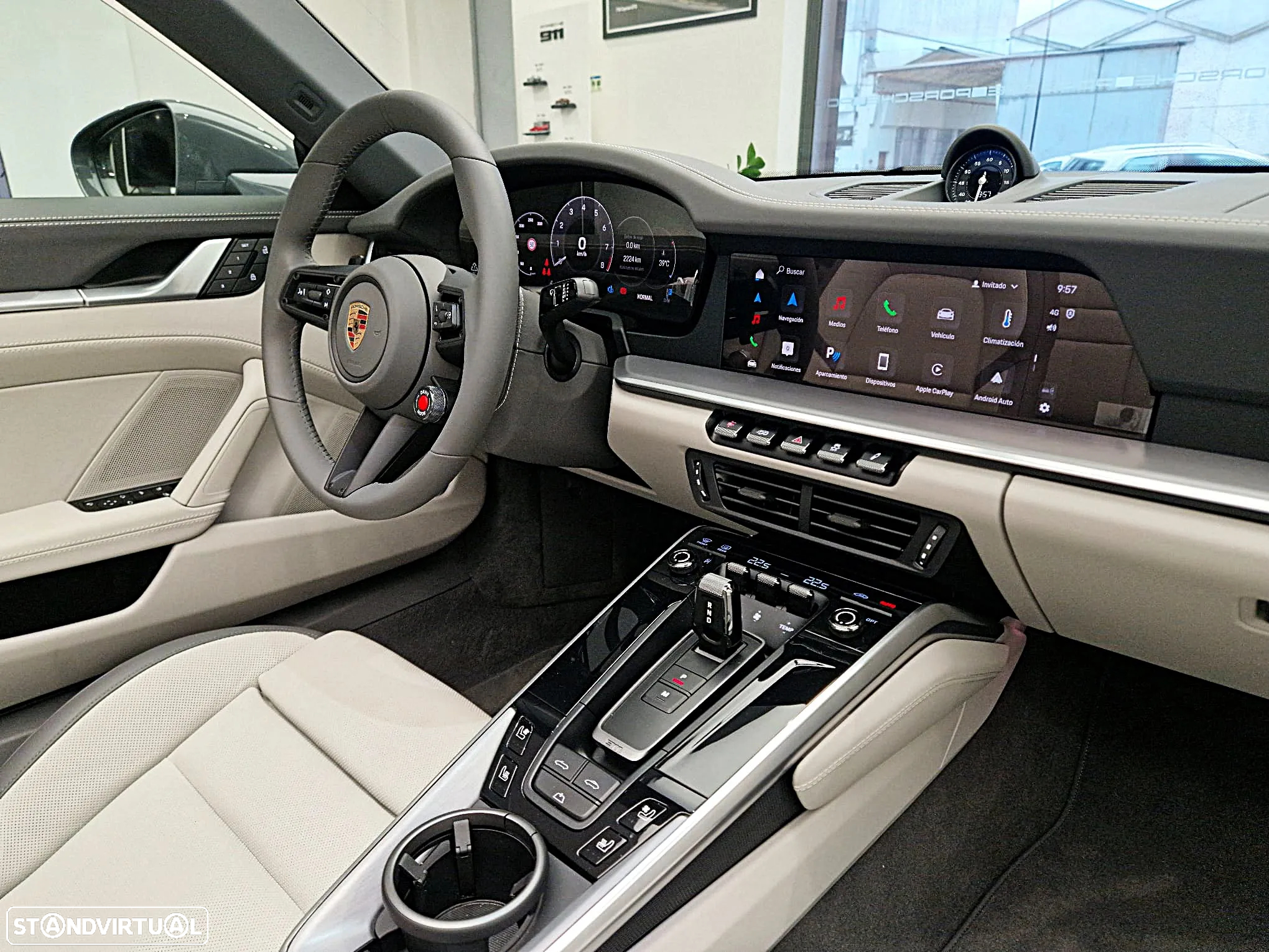 Porsche 911 (992) Carrera - 42