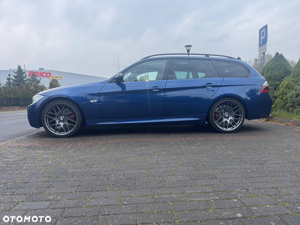BMW Seria 3 320d DPF Touring - 30