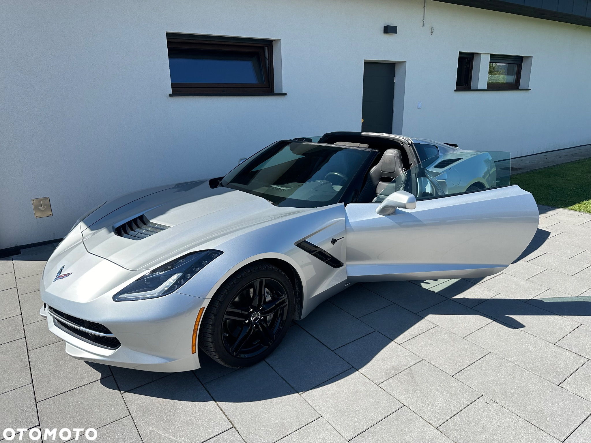 Chevrolet Corvette - 18