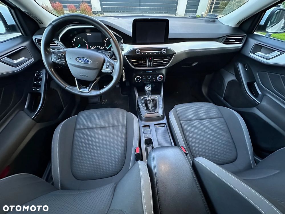 Ford Focus - 10