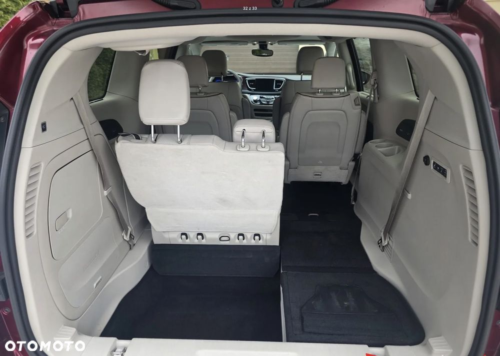 Chrysler Pacifica - 28