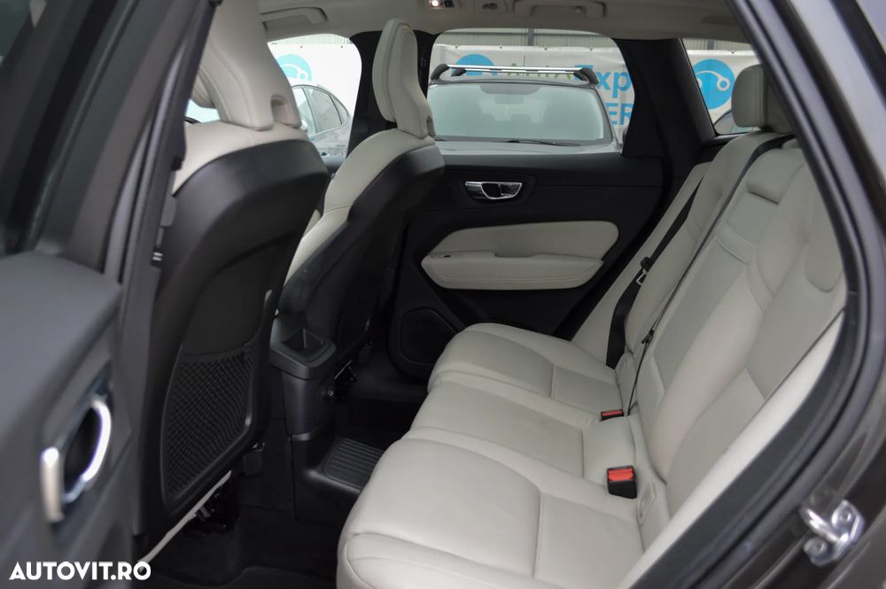 Volvo XC 60 T8 Twin Engine AWD Geartronic Inscription - 32