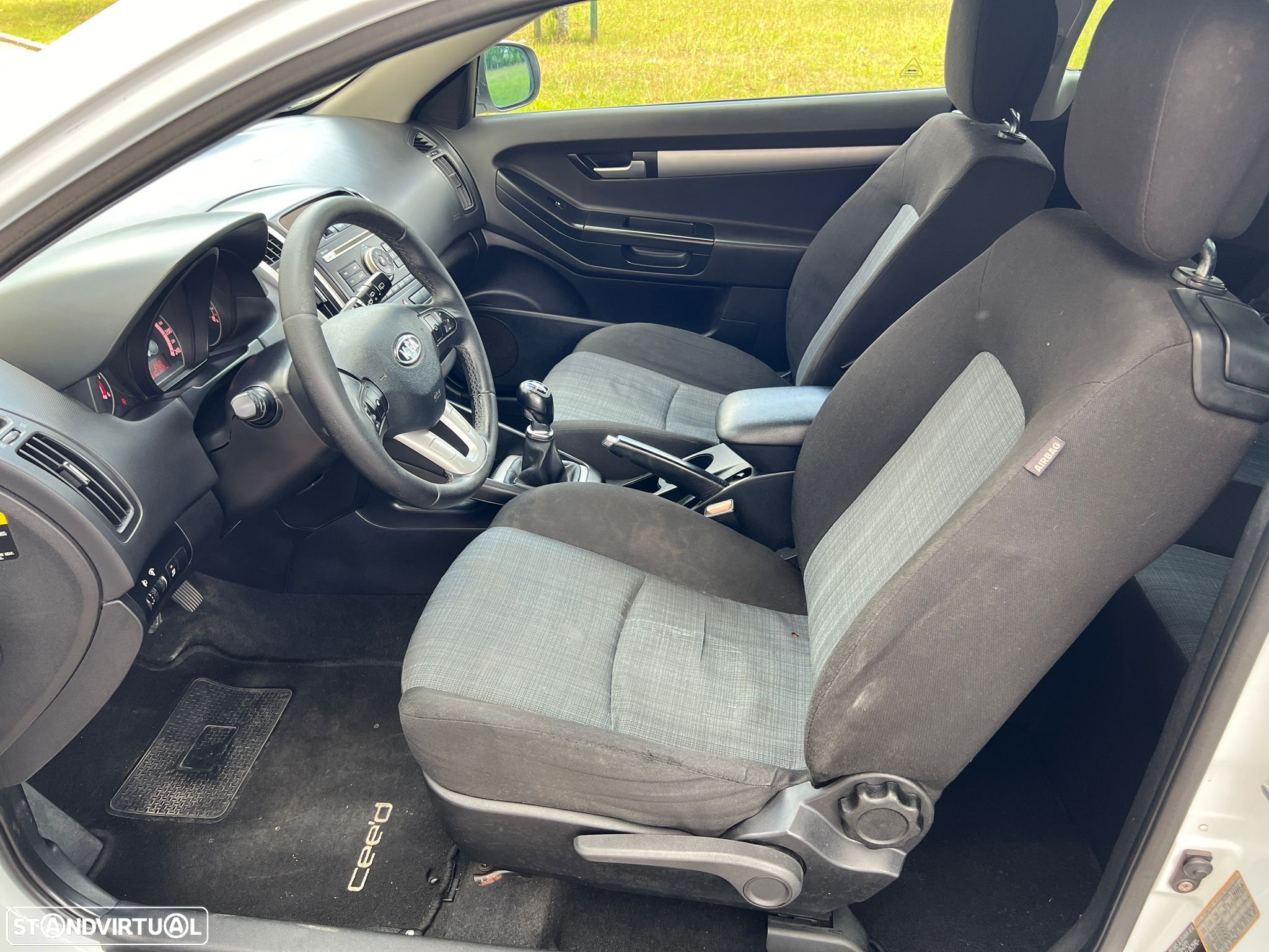 Kia Ceed S Coupé 1.6 CRDi EX - 14