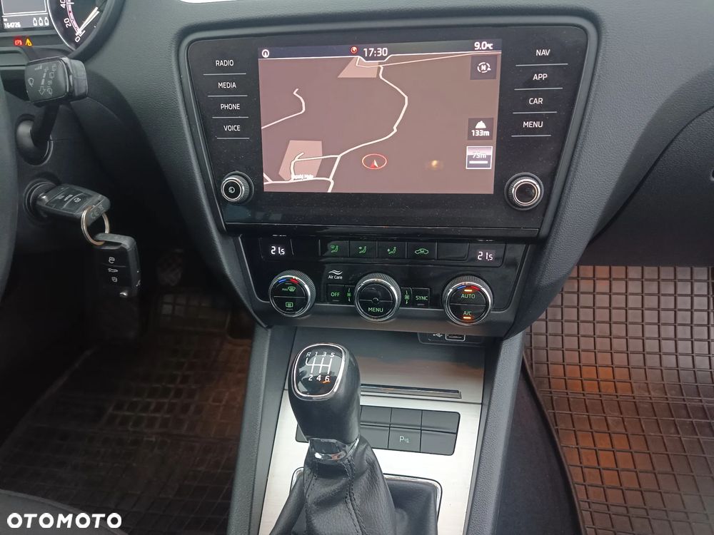 Skoda Octavia 1.5 TSI ACT Ambition - 22