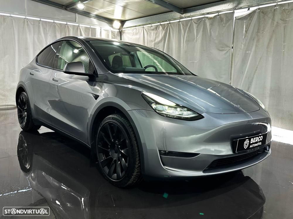 Tesla Model Y Long Range Dual Motor AWD - 4