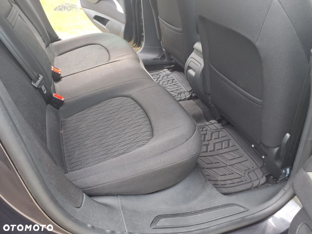Citroën C5 1.6 HDi Attraction - 11