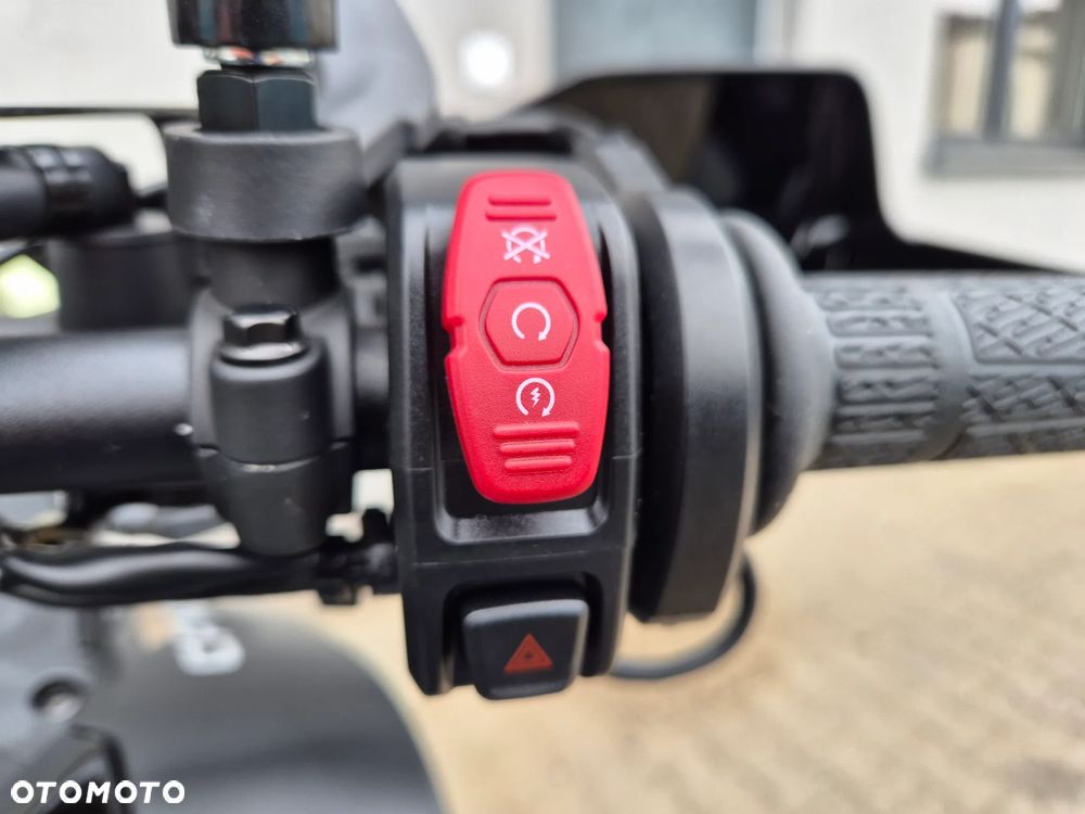 CFMoto 700MT - 19