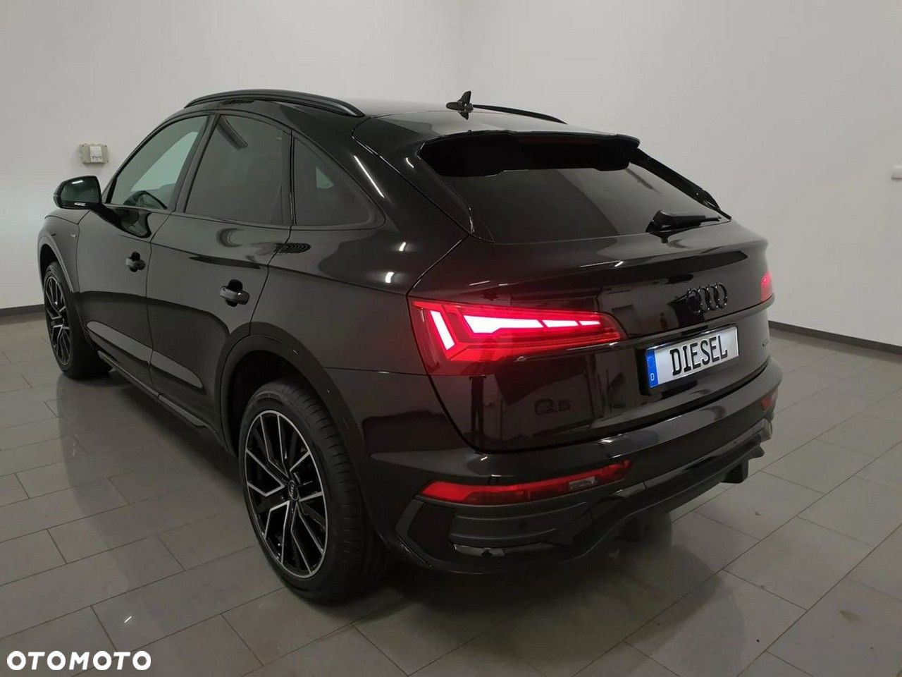 Audi Q5 Sportback 40 TDI quattro S tronic S line - 4