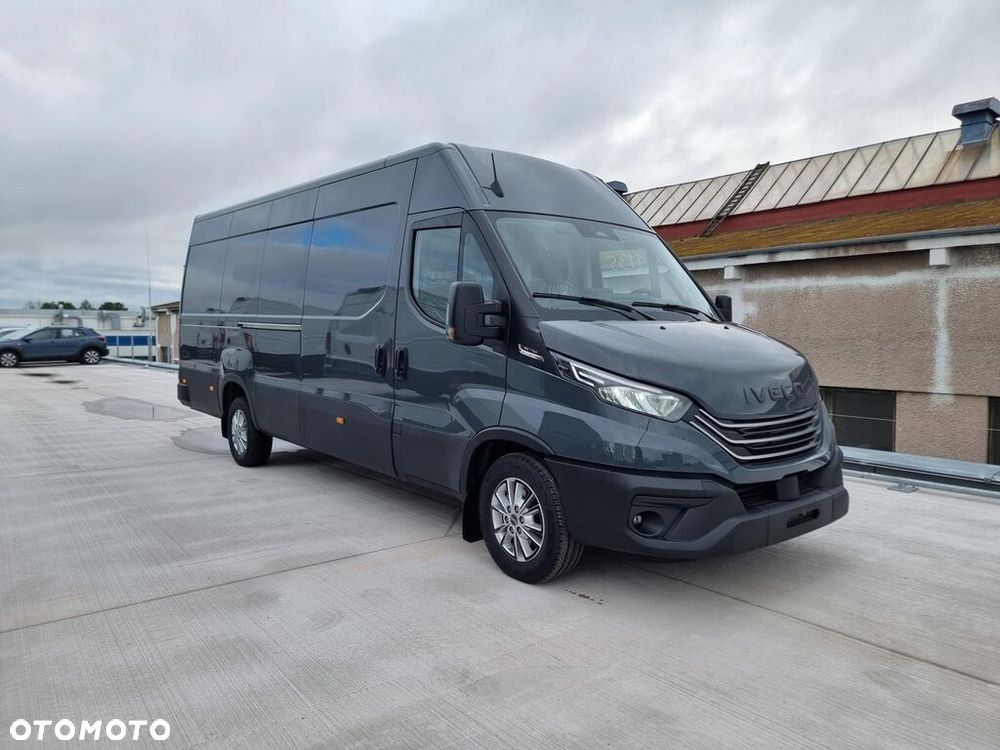 Iveco Daily Furgon 35S18HA8V 3.0 180KM AT8 - 5