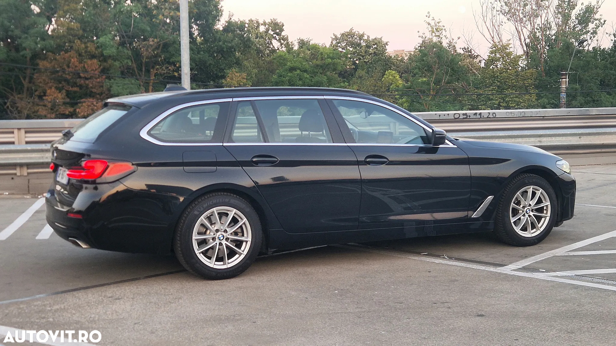 BMW Seria 5 520d Touring Aut. Luxury Line - 3