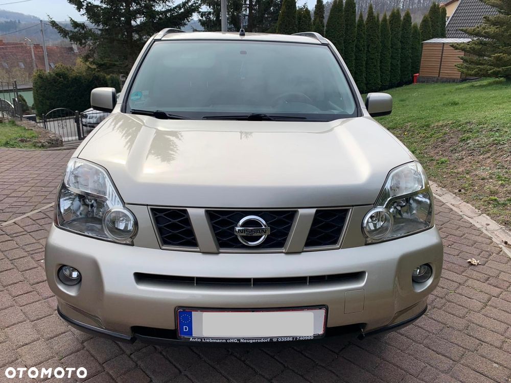 Nissan X-Trail 2.0 dCi 4x4 DPF LE - 2