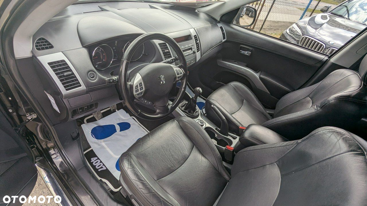 Peugeot 4007 - 12