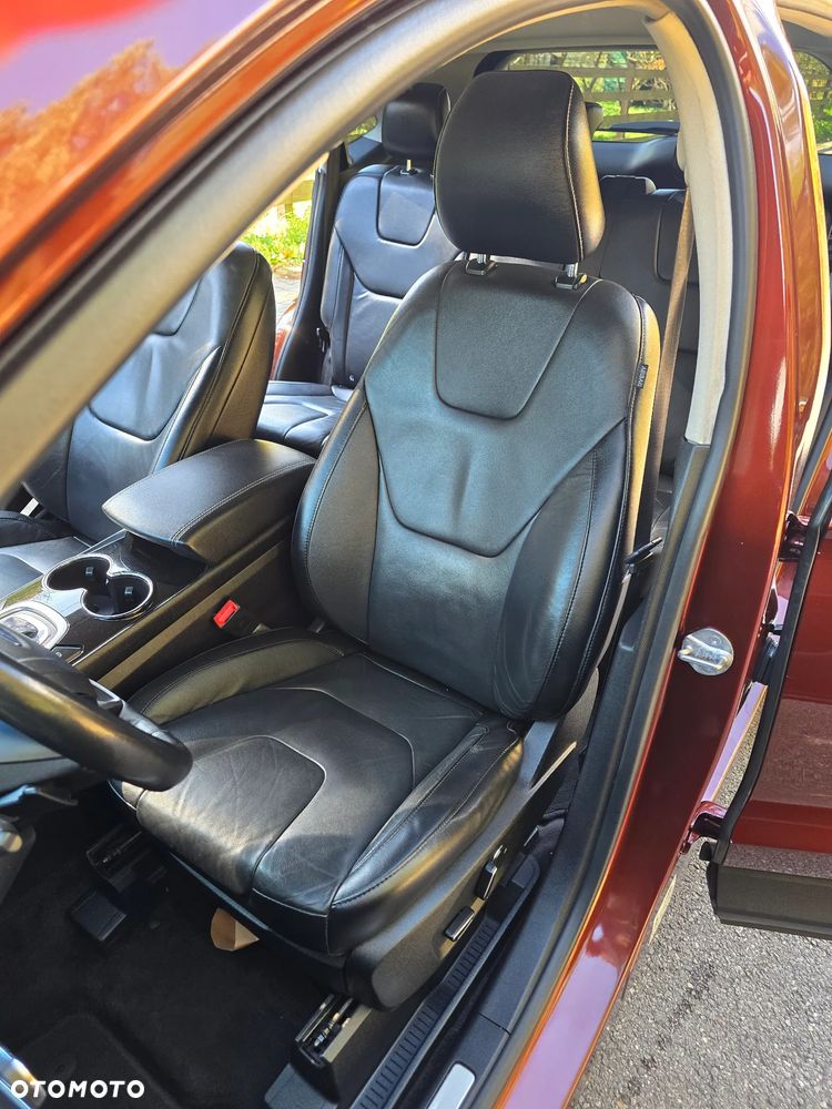 Ford Edge 2.0 TDCi Bi-Turbo 4x4 Titanium - 23