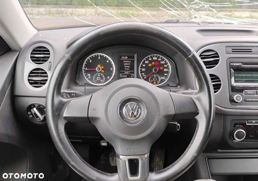 Volkswagen Tiguan - 12