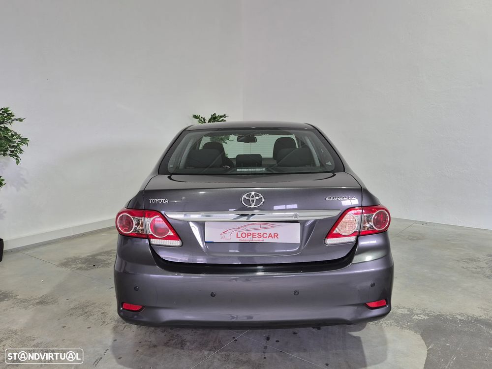 Toyota Corolla 1.4 D-4D Exclusive - 5