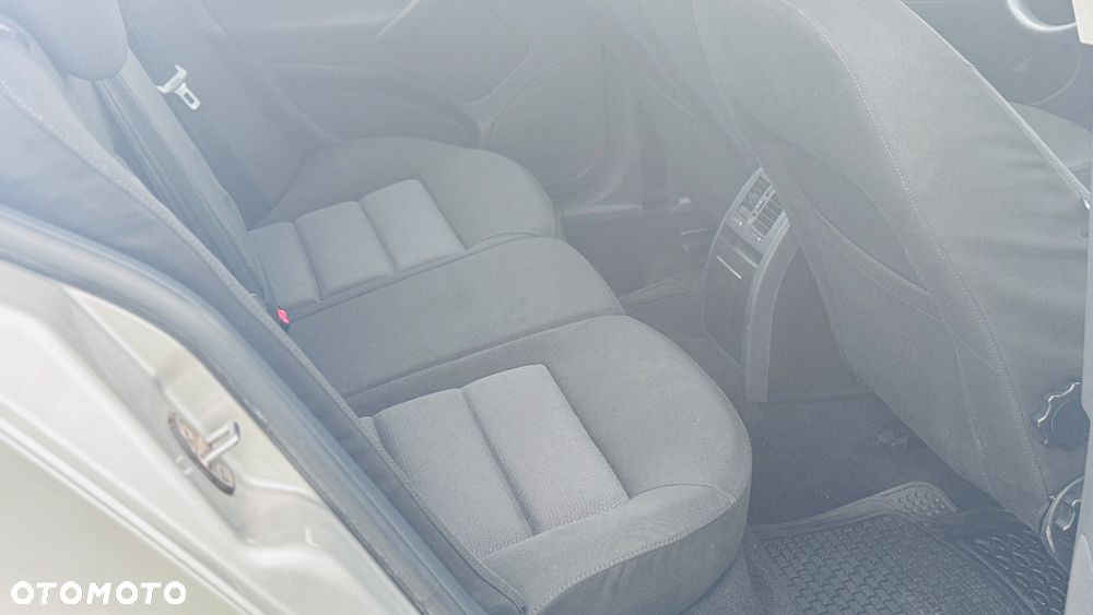 Skoda Octavia 1.6 Classic - 9