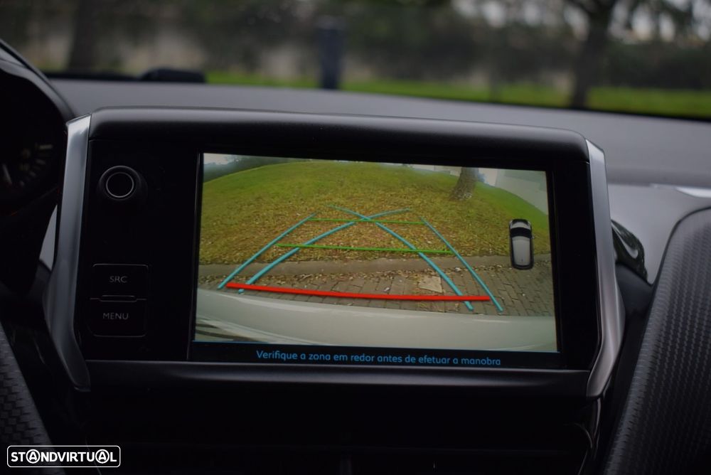 Peugeot 208 1.2 PureTech GT Line - 31