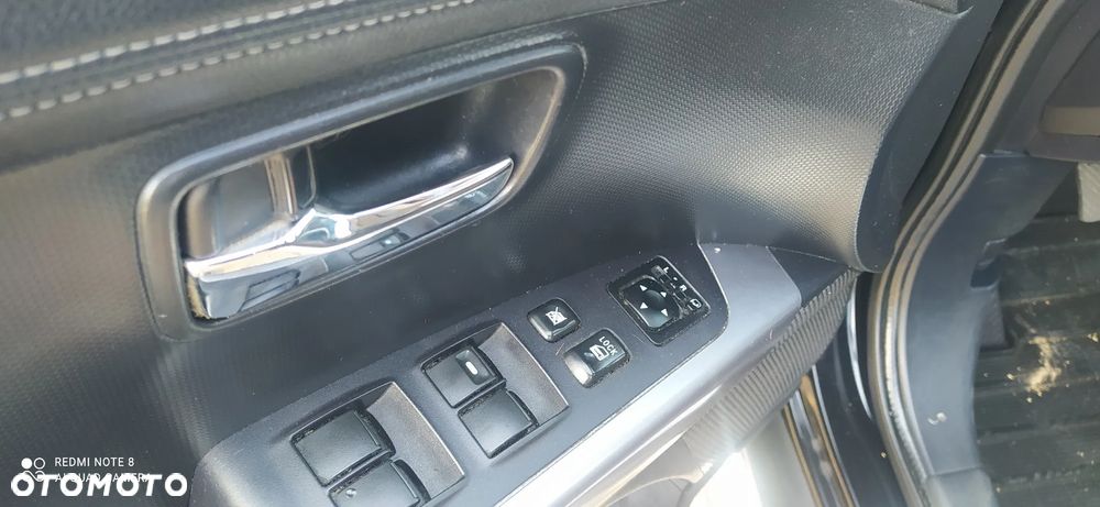 Mitsubishi Outlander 2.0 DI-D 4WD Inform - 17