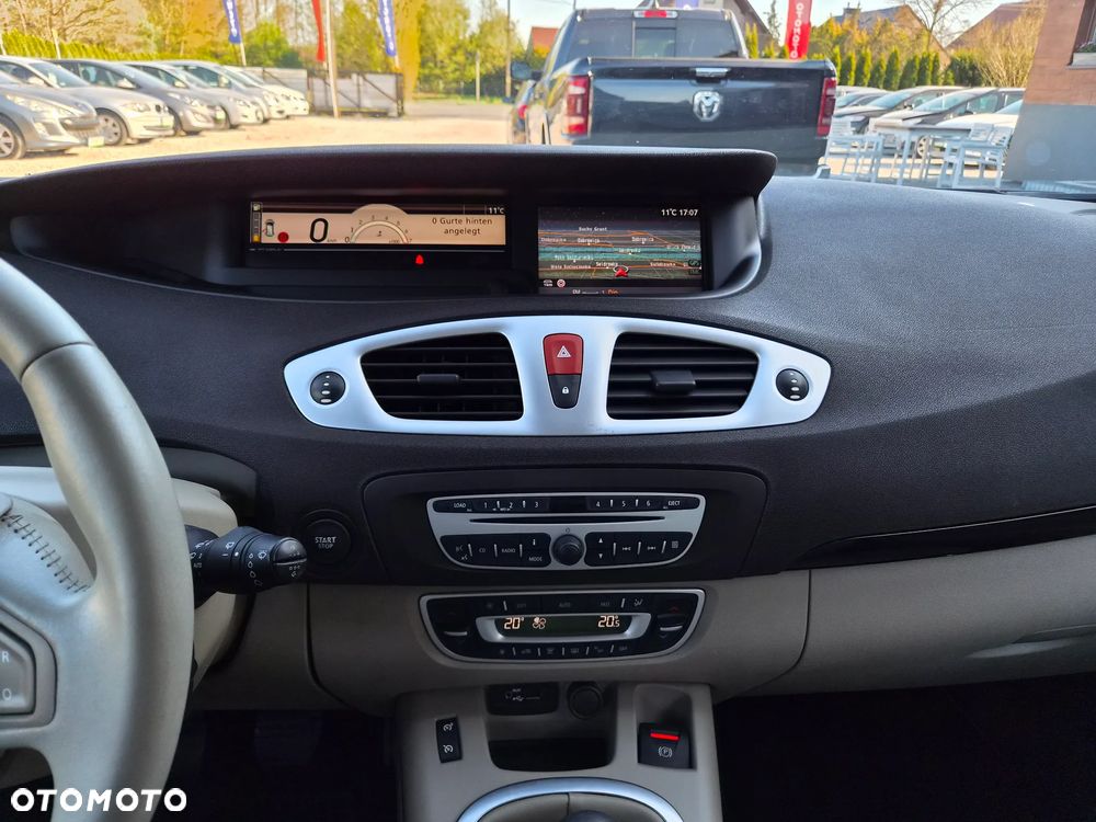 Renault Grand Scenic - 24