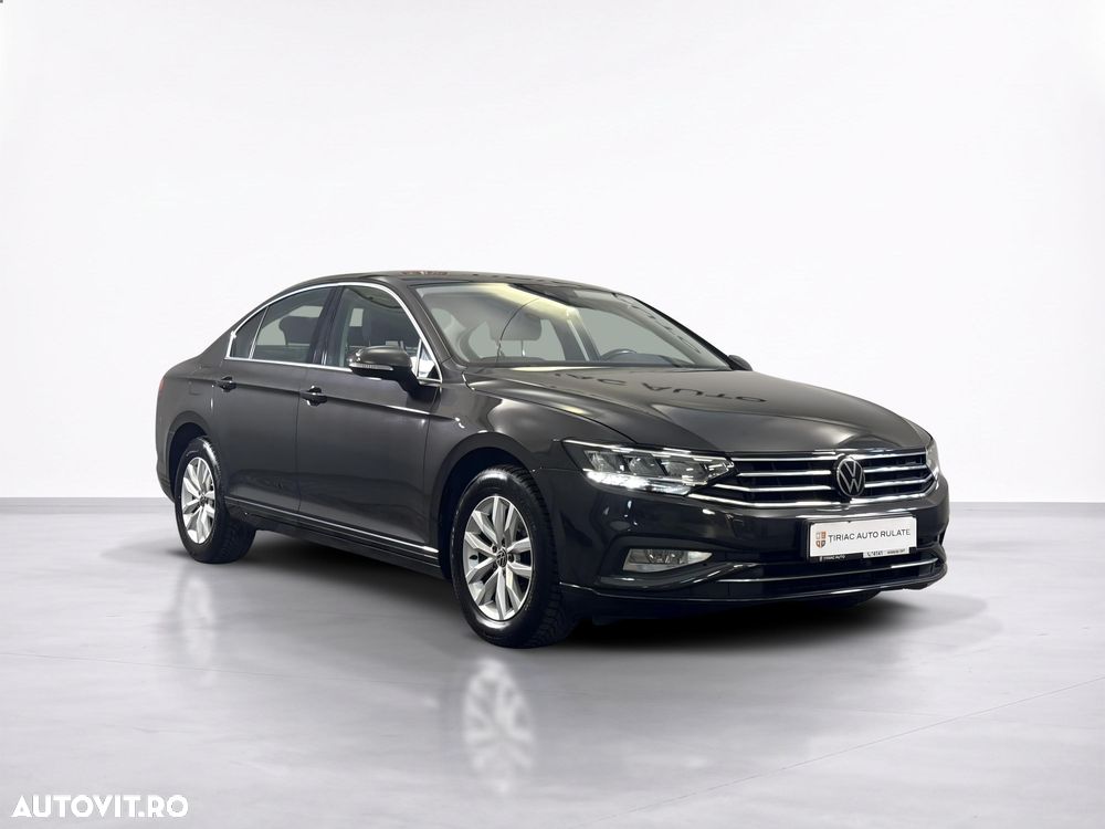 Volkswagen Passat - 8