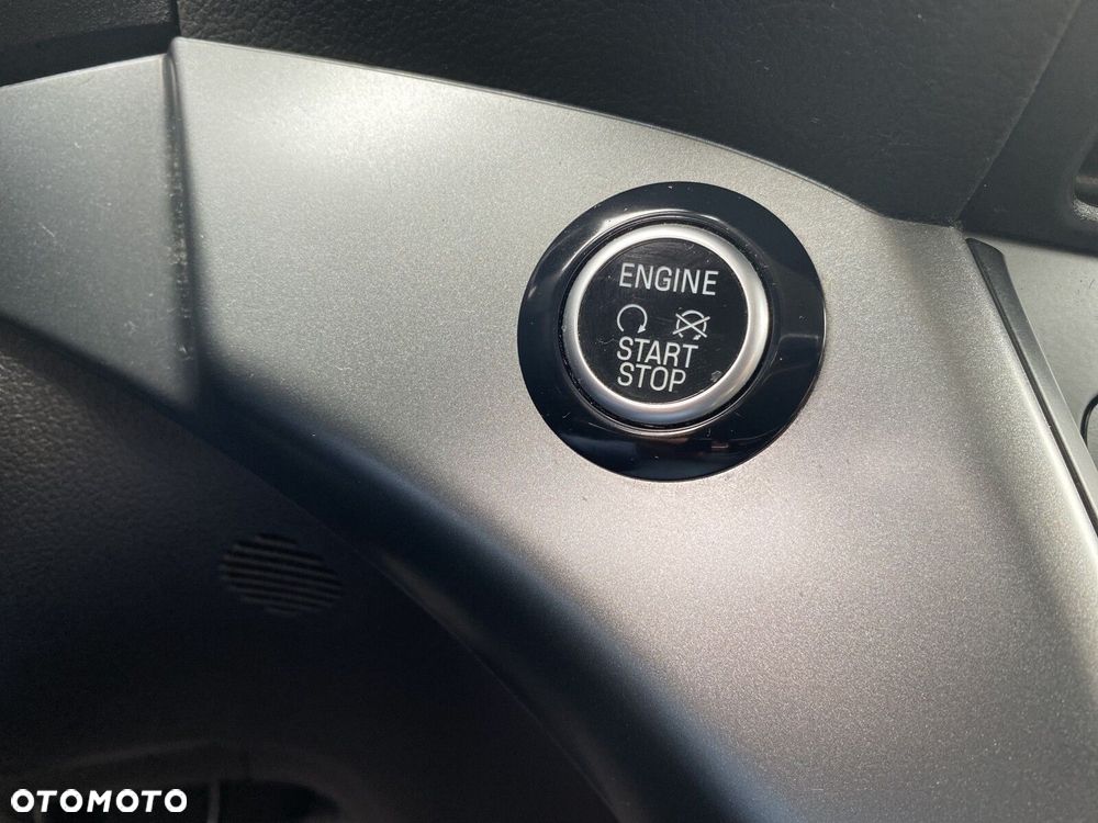 Ford Kuga - 24