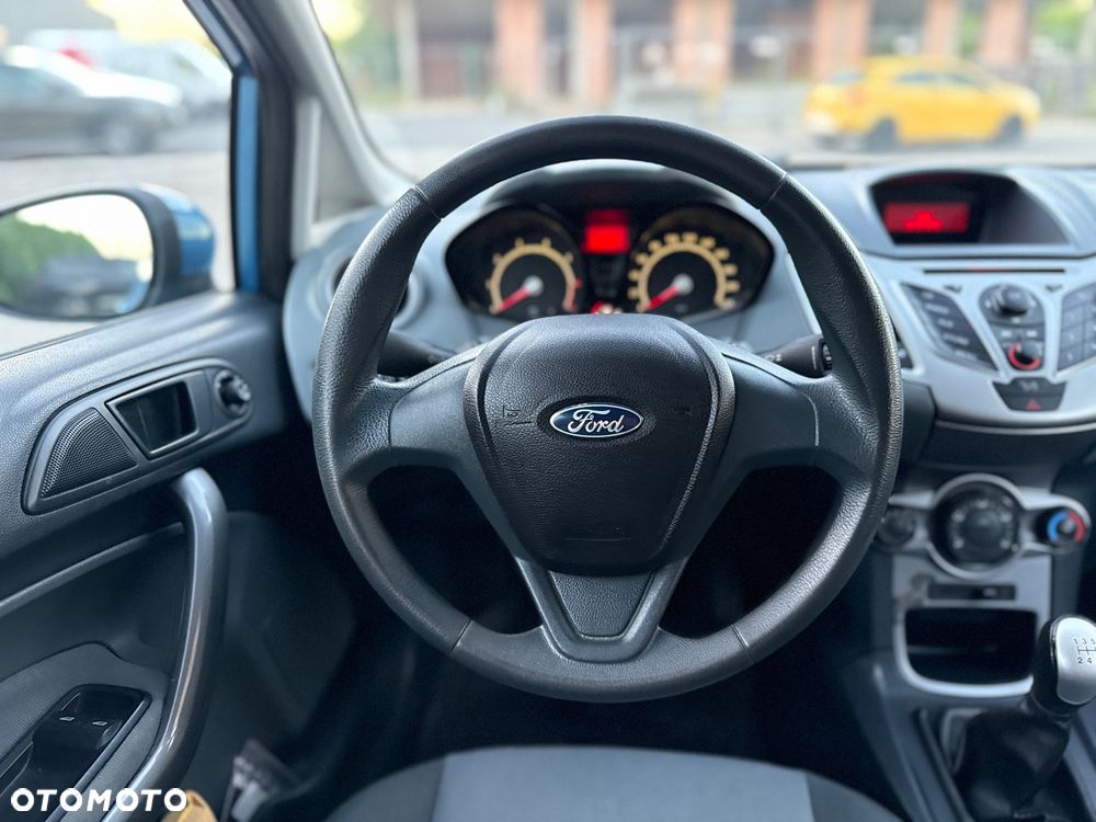 Ford Fiesta 1.25 Ambiente - 23