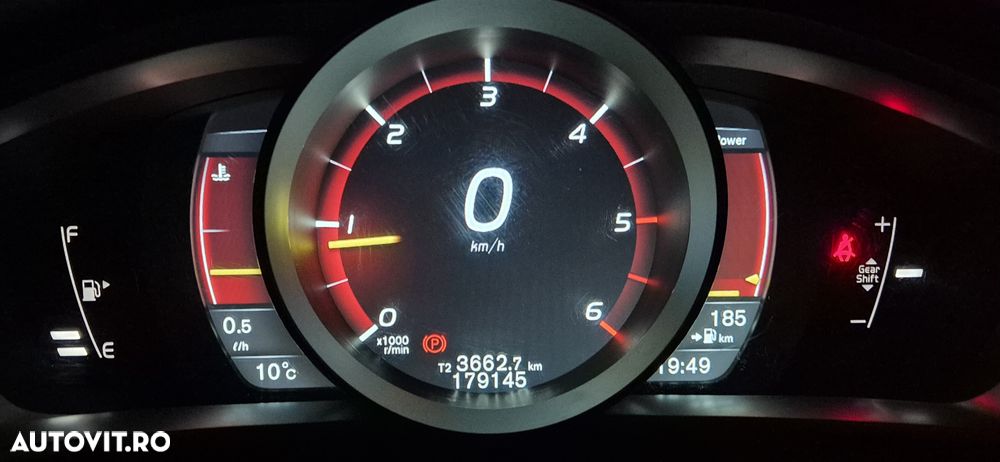 Volvo V40 D4 VEA Momentum - 16