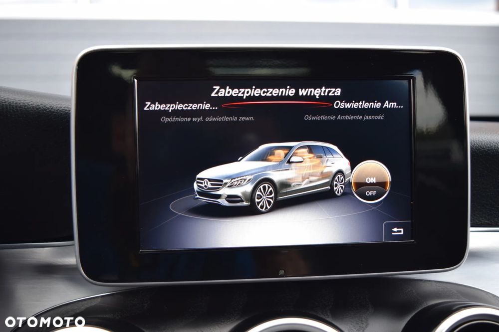 Mercedes-Benz Klasa C 200 9G-TRONIC AMG Line - 29