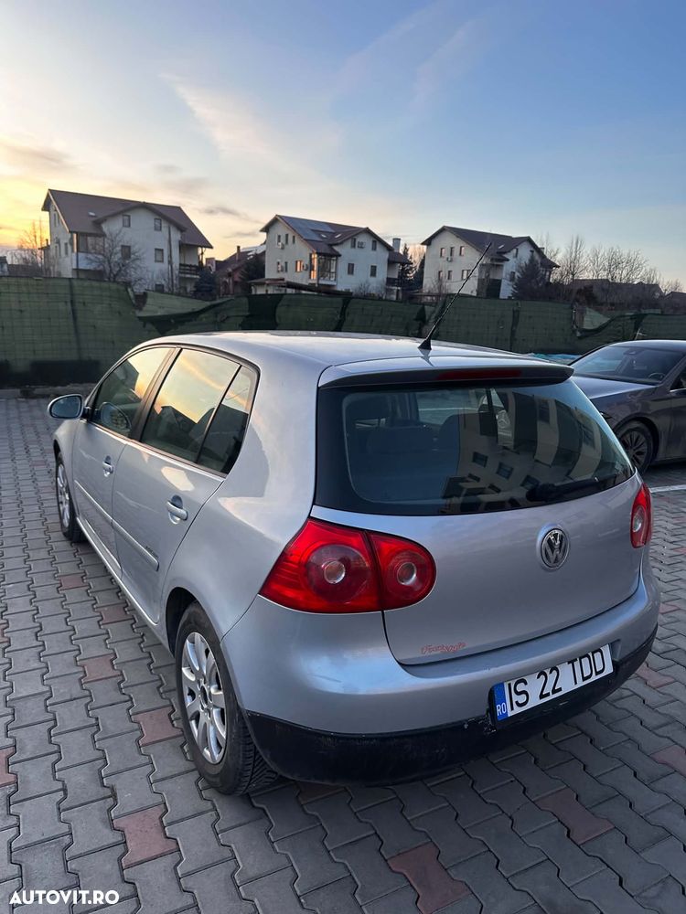 Volkswagen Golf - 8