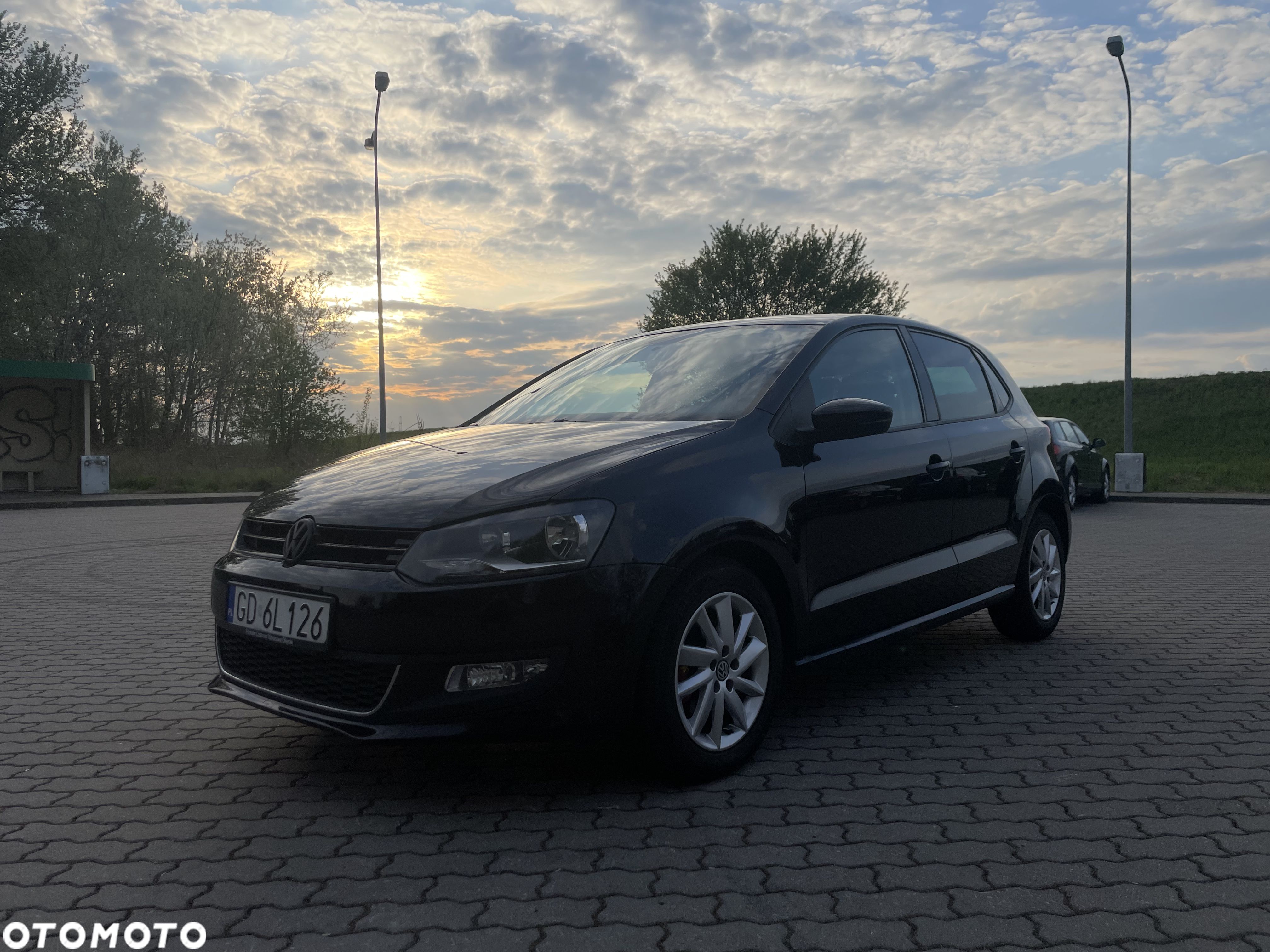 Volkswagen Polo - 1